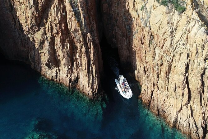 Cruise in a small group in Scandola Girolata Calanques de Piana - Who should book this experience