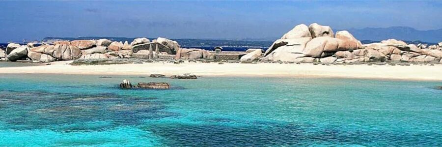 Day cruise to the Cerbicales & Lavezzi Islands with lunch - The Chiocca family connection