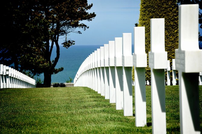 DDay American Beaches and US Airborne Full Day Tour from Bayeux - Guides, maps, and the small-group advantage