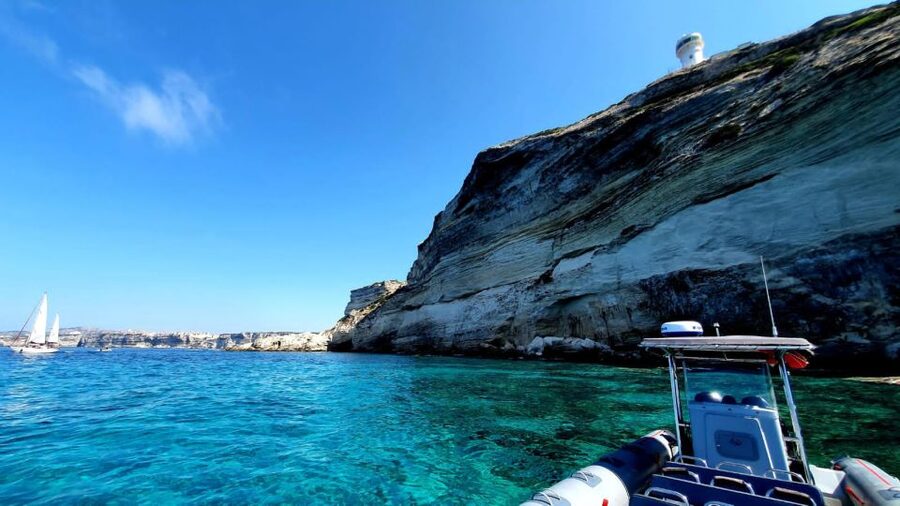 De Bonifacio : Visite guidée de l'extrême sud et des Lavezzi - The secluded beach swim and snorkeling stop