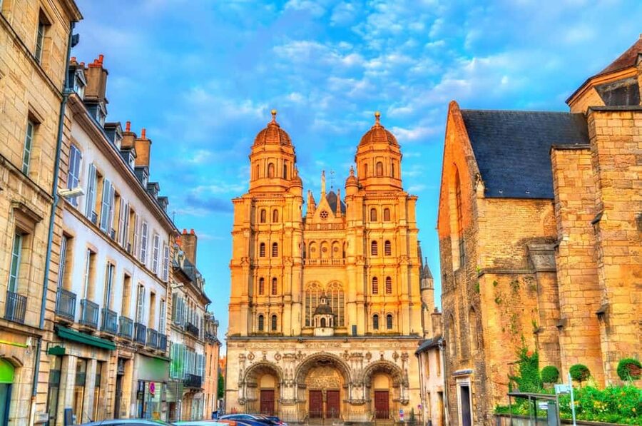 Dijon: Express Walk with a Local in 60 minutes - Key points at a glance