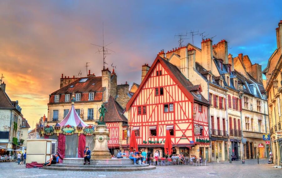 Dijon: Express Walk with a Local in 60 minutes - Church of Our Lady and Dijon’s central sights
