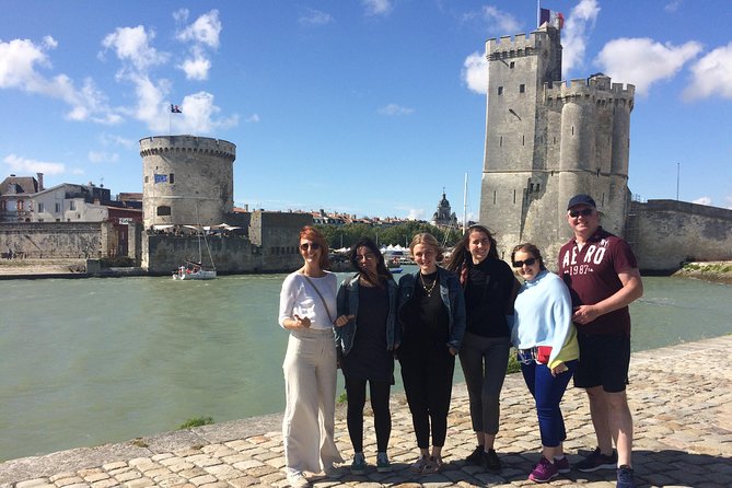 Discover La Rochelle: Discovery Walking Tour of La Rochelle - The central market brings the city down to earth