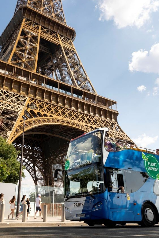Disneyland Paris: Bus Sightseeing Tour in Paris - Notre-Dame, the Louvre, and what you can realistically see