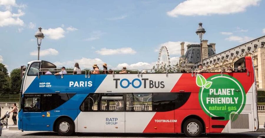 Disneyland Paris: Bus Sightseeing Tour in Paris - Choosing the right Disneyland pickup