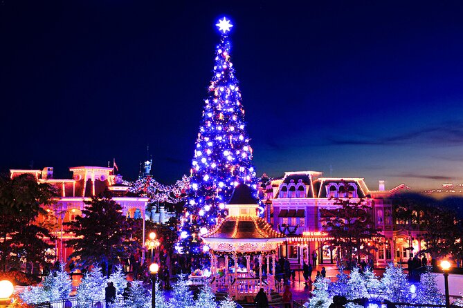 Disneyland® Paris Parks Admission Tickets - The Disneyland Paris app is part of your planning kit