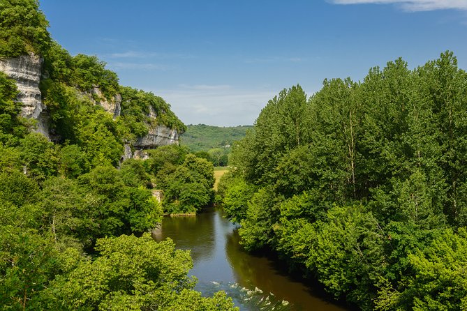 Dordogne Day Tour : Prehistory and The Art of the Caves from Sarlat - Timing, meeting point, and the one rule you cannot ignore