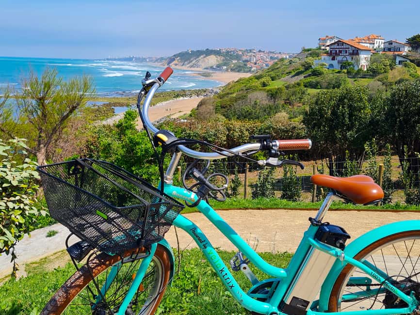 E-bike Guided Tour Biarritz & small villages - Valérie makes the difference