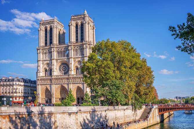 Early Access Paris Notre Dame Cathedral Walking Tour - Île de la Cité, the small island with a huge story