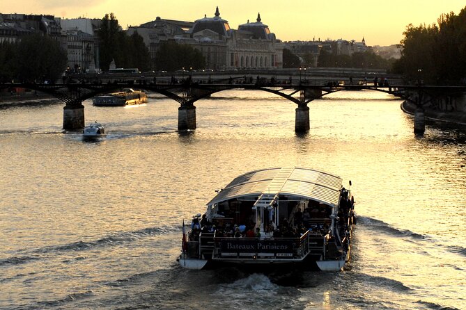 Eiffel Tower Dinner Experience and Sightseeing Seine River Cruise - What you see from the river