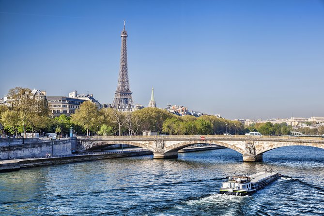 Eiffel Tower Summit Option with Seine River Cruise and City Tour - Why the Seine cruise is the most relaxed part