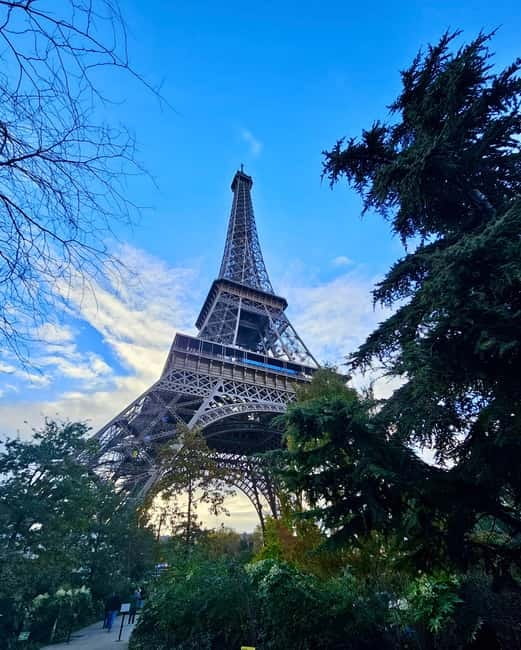 Eiffel Tower: Ticket to Summit or 2nd Floor by Elevator - Meeting your host near the Eiffel Tower
