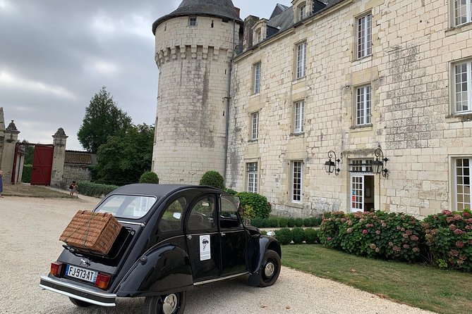 English Speaking Loire Winery Tours originating from Chinon - Meeting winemakers in the Loire Valley