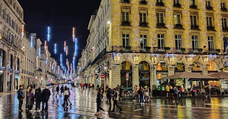 Exclusive! Bordeaux: Nighttime Highlights Walking Tour - Saïd’s style: history with room for questions