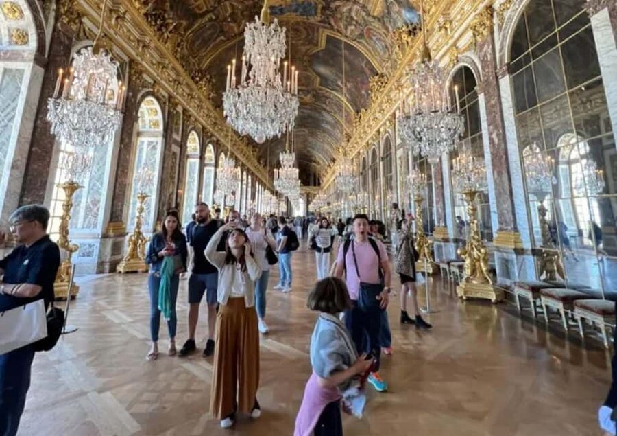 Excursion from Paris to Versailles Palace by Tootbus - Leaving Paris from the correct meeting point