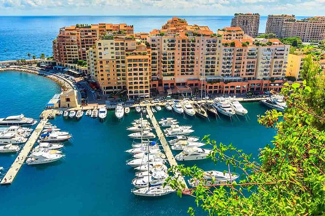 Excursion partagée Eze, Monaco & Monte Carlo from Nice - Monaco-Ville combines palace views and a strict clock