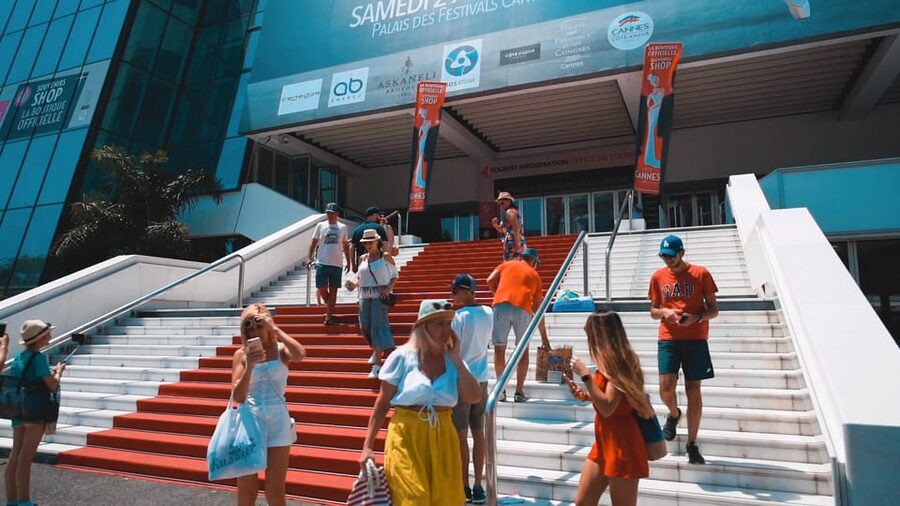 Explore Cannes: Guided walking Tour with a local guide - What the guides add