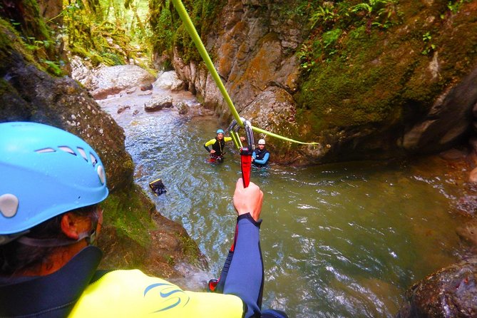 First canyoning in Grenoble in the Vercors - What this first canyoning trip actually involves