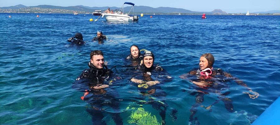 Fréjus: Diving Experience in Port-Fréjus with an Instructor - Should you book the Estérel coast experience?