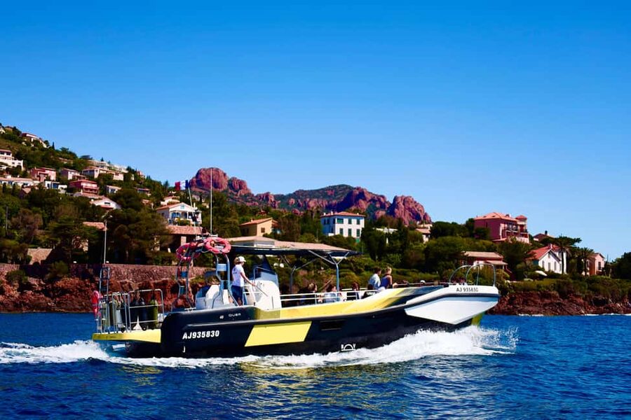 Fréjus: Sea and Creeks Boat Tour with Snorkeling and Drinks - Caves and secluded coves from the water