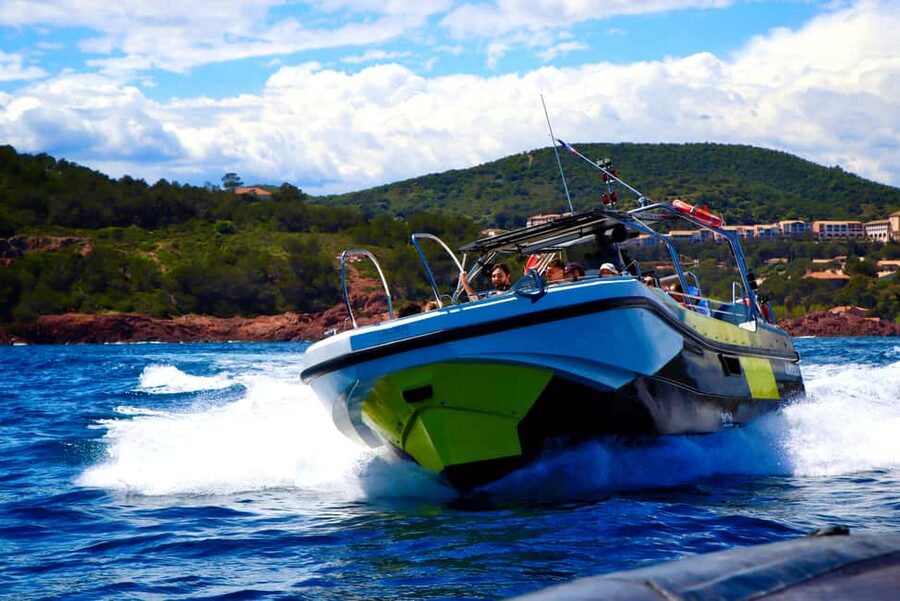 Fréjus: Sea and Creeks Boat Tour with Snorkeling and Drinks - The snorkeling stop and Mediterranean swim