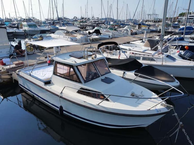 French Riviera Private Boat Trip - Setting out from Villefranche-sur-Mer
