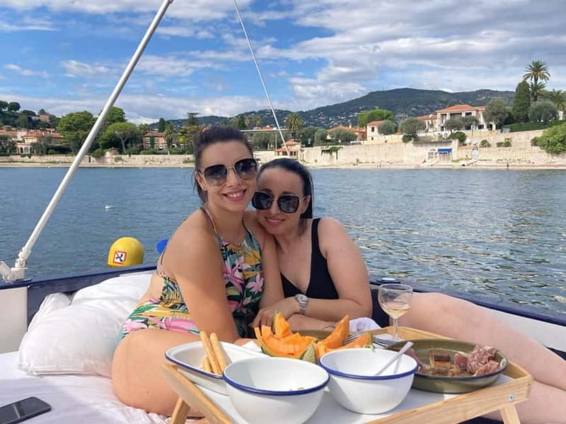 French Riviera Private Boat Trip - Food, rosé, and the relaxed onboard mood
