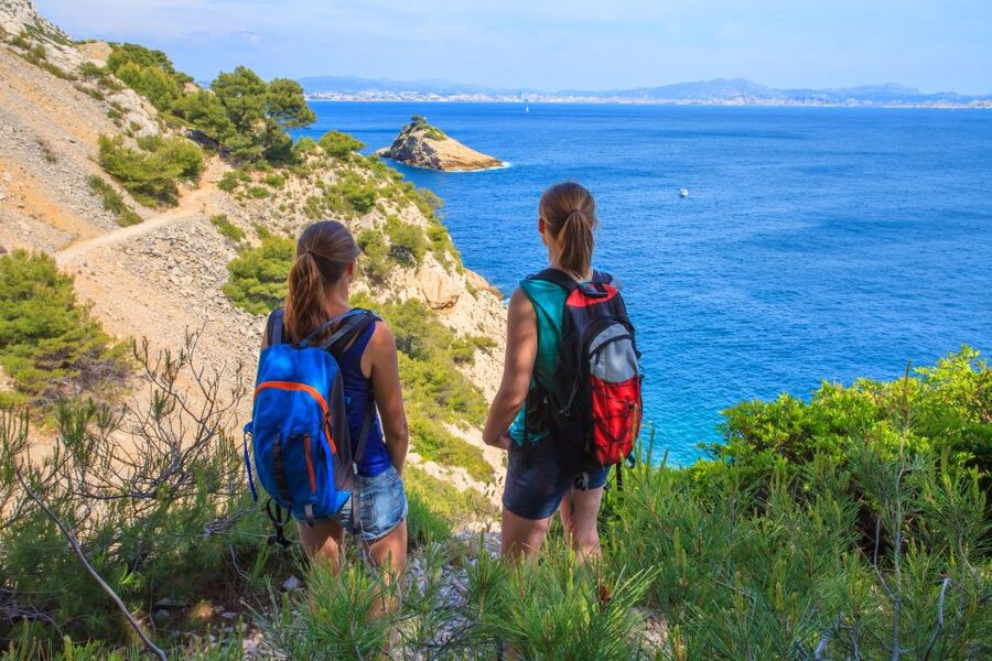 From Aix: Cassis Boat Ride & Provence Wine Tasting Day Tour - Driving the Route des Crêtes to Cap Canaille