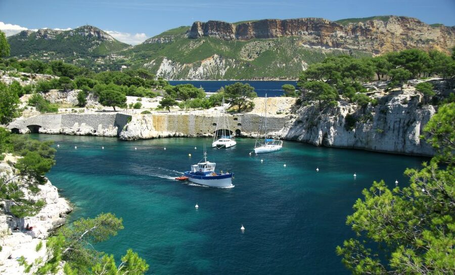 From Aix: Cassis Boat Ride & Provence Wine Tasting Day Tour - Who will enjoy this tour most