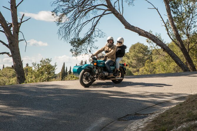 From Aix-en-Provence: 2-Hour Wine & Scenery Sidecar Tour - How the private format changes the experience