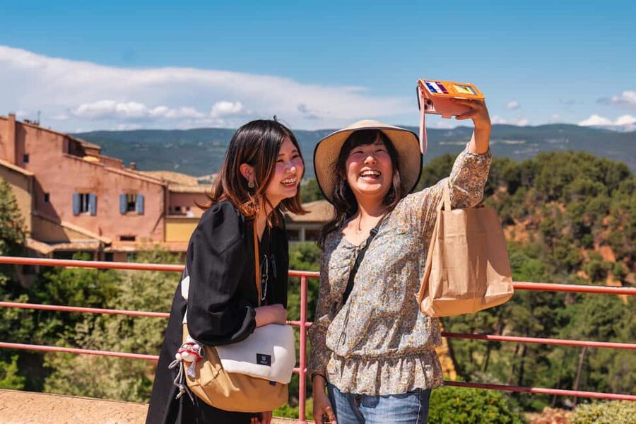 From Aix-en-Provence: Cassis & Luberon Full-Day Tour - Two hours in Cassis: port, market, or Calanques cruise