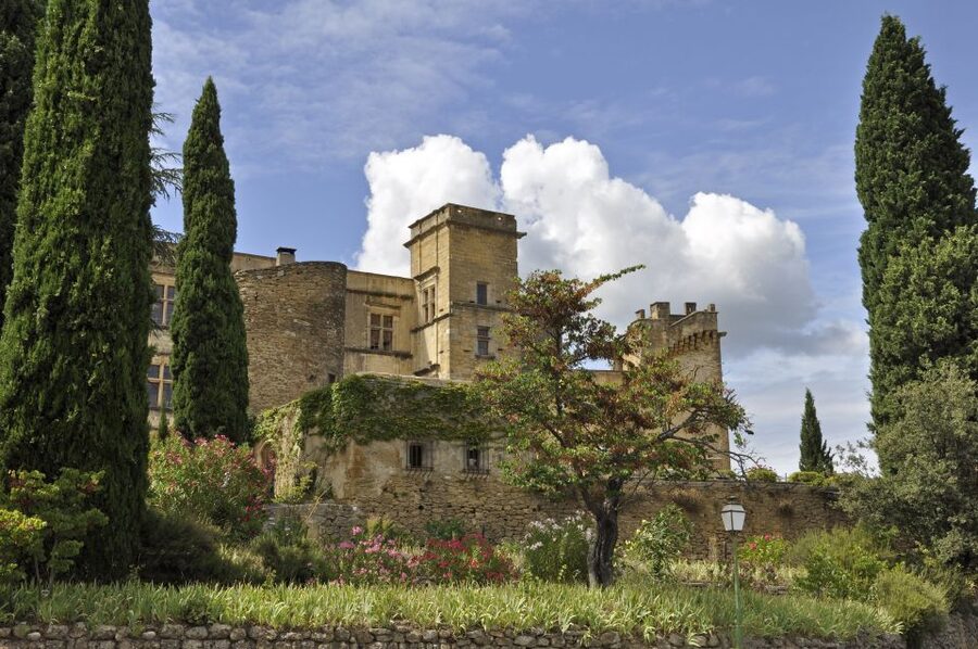 From Aix en Provence: Luberon Villages Full-Day Guided Tour - Gordes and its steep paved lanes
