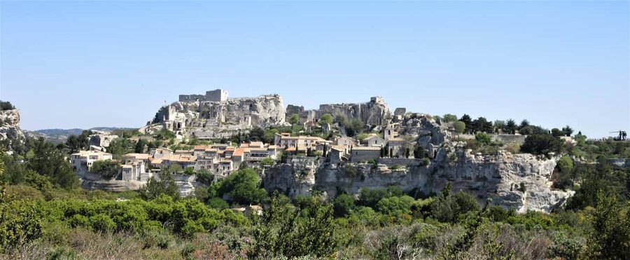 From Aix-en-Provence: Provence Region Tour with Wine Tasting - Pont du Gard: Roman engineering in 45 minutes