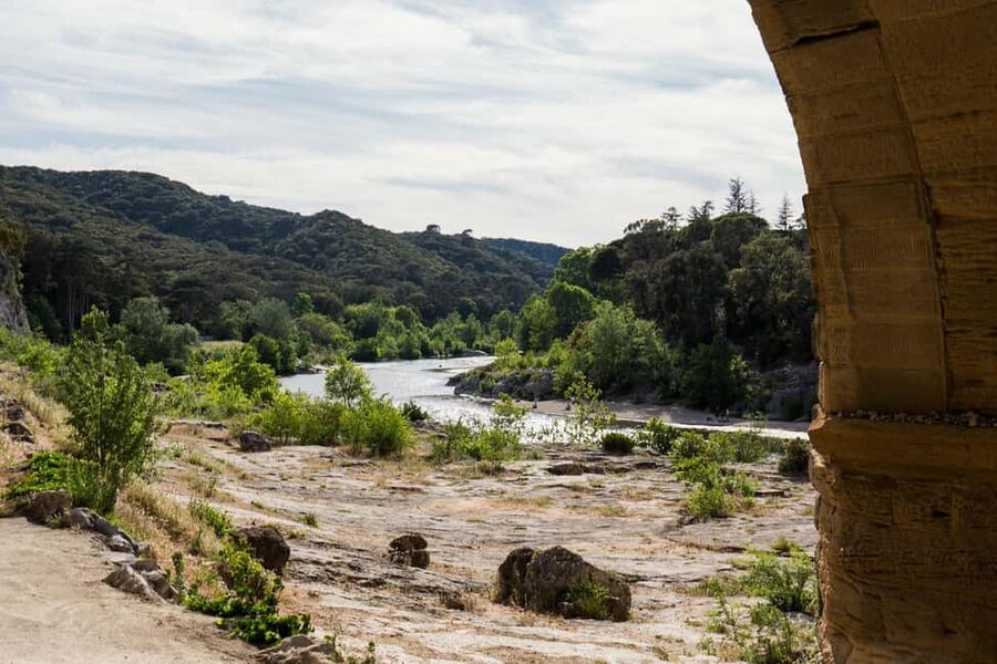 From Avigno: Full-Day Roman Sites and Historical Places Tour - What the guide adds to the day