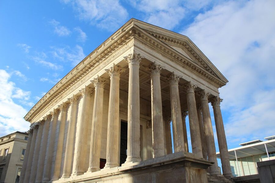 From Avigno: Full-Day Roman Sites and Historical Places Tour - Nîmes Arena and the city’s Roman center