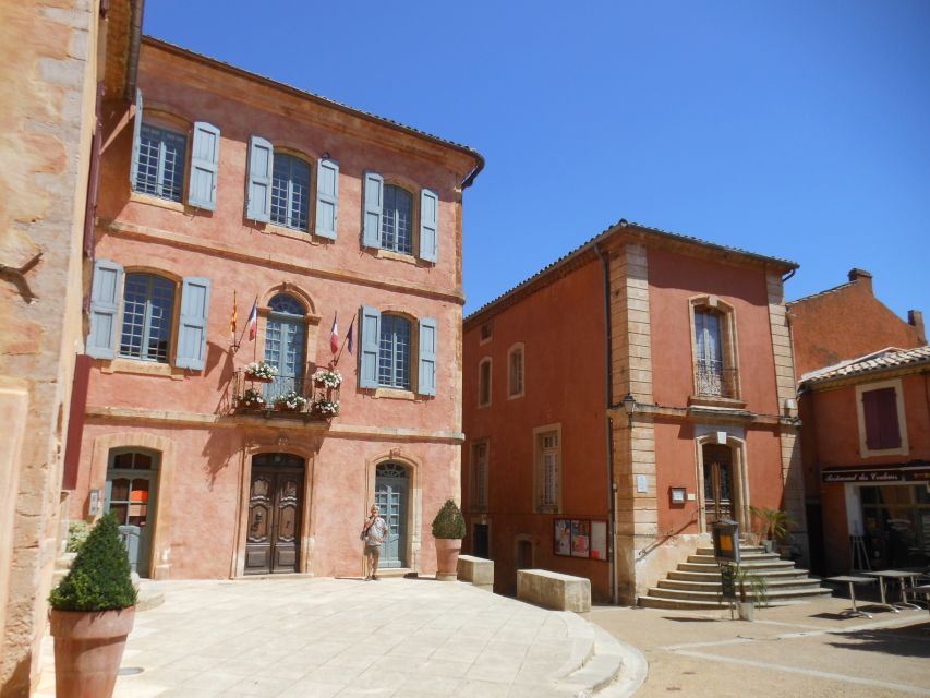From Avignon: All Provence in one Day - Roussillon brings Provence into focus