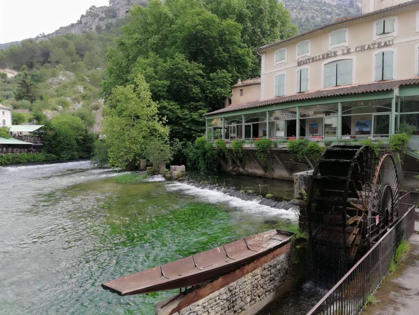 From Avignon: Villages in Luberon Half-Day Tour - Why the Luberon works so well as a half-day outing