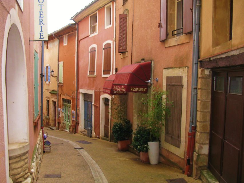 From Avignon: Villages in Luberon Half-Day Tour - Roussillon and the colors of ochre