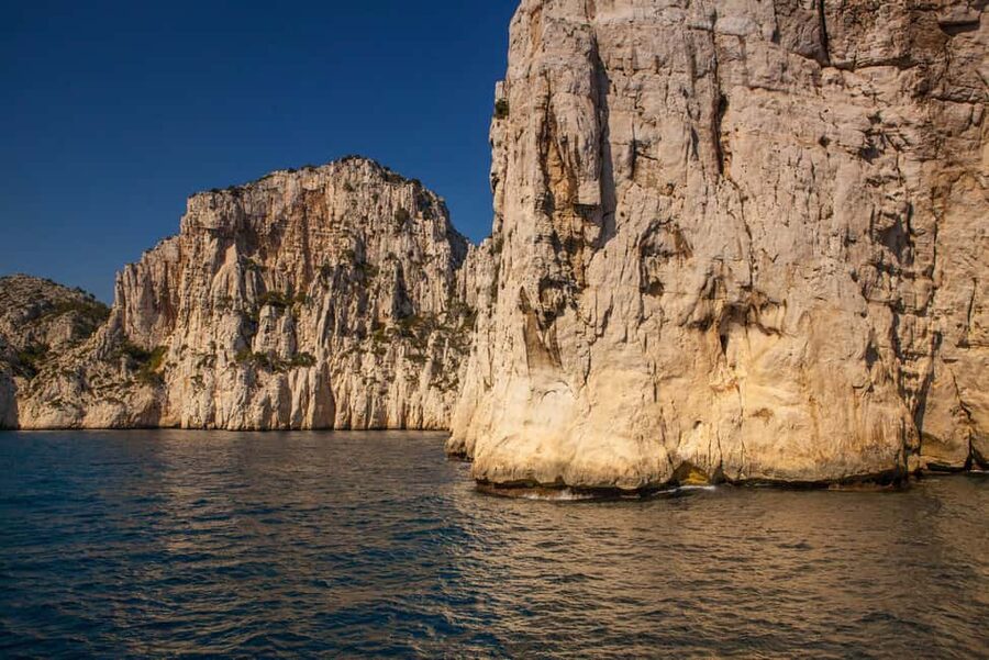 From Bandol: Visit the 13 calanques of Cassis & Marseille - Sugiton, Morgiou, and the Marseille cabanons