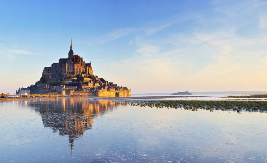 From Bayeux: Full-Day Mont Saint-Michel Tour - Leaving Bayeux in a Mercedes minivan