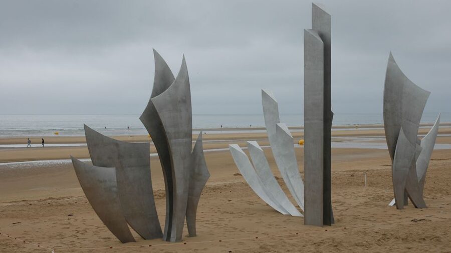 From Bayeux: Omaha Beach, Cemetery, and Pointe du Hoc Tour - Key points to know before booking