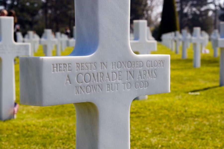 From Bayeux: Omaha Beach, Cemetery, and Pointe du Hoc Tour - Why this half-day route works from Bayeux