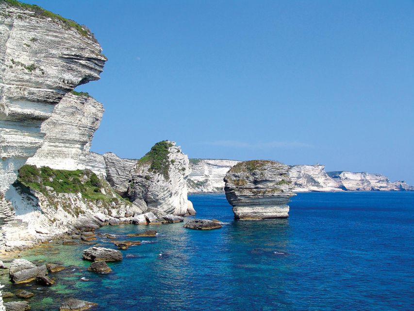From Bonifacio: Cruise of the Cliffs and the Lavezzi Islands - The Gulf of Sperone and its clear coastal water
