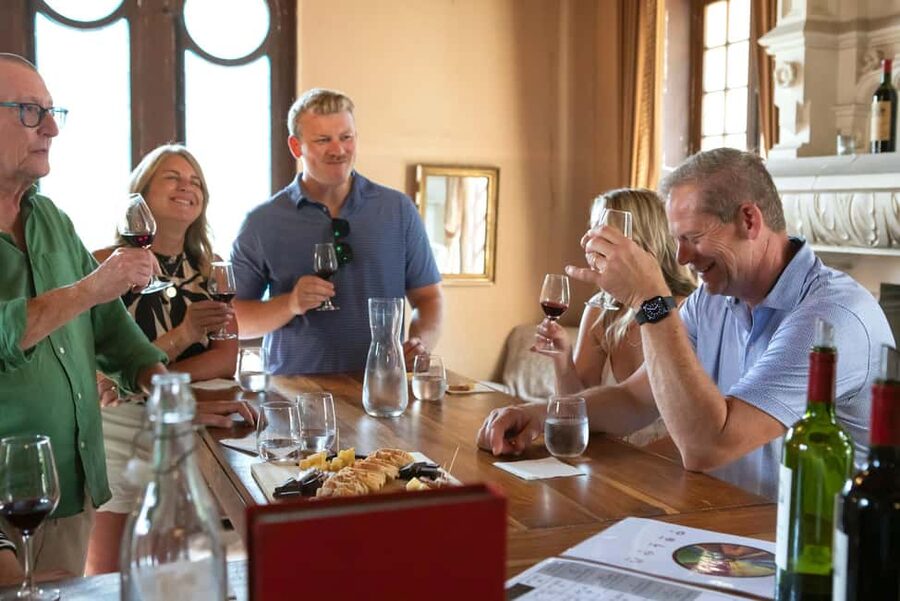 From Bordeaux: Afternoon Saint-Emilion Wine Tasting & snack - Guide quality makes the small group work