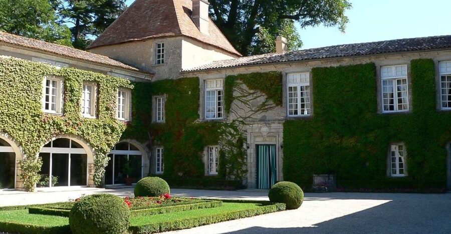 From Bordeaux: Full-Day Medoc Wine Tour - The famous names you see from the road