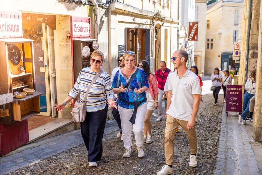 From Bordeaux: Saint-Emilion Guided Wine Tasting Tour - Why Saint-Émilion works so well as a half-day from Bordeaux