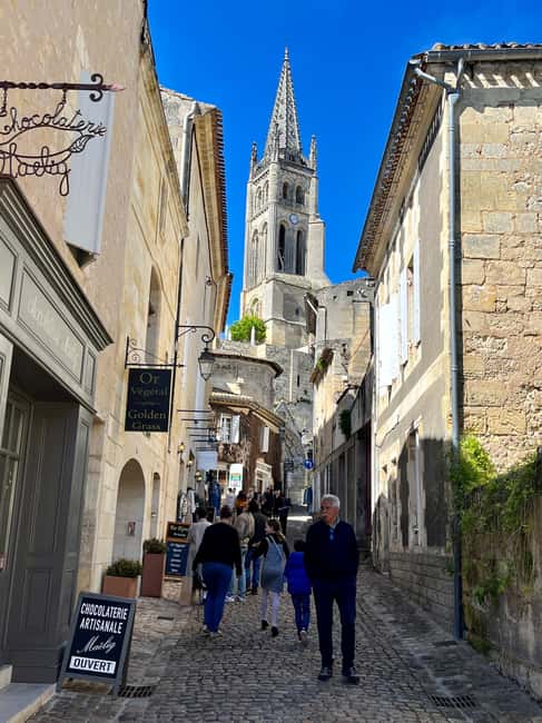 From Bordeaux: Saint-Emilion Guided Wine Tasting Tour - The guides make or break the afternoon