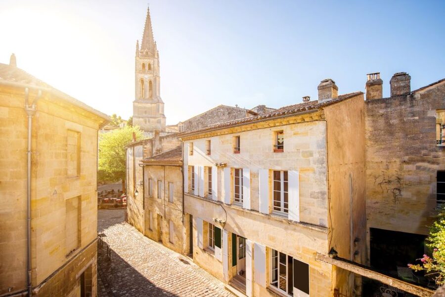 From Bordeaux: St. Emilion Village Half-Day Wine Tour - Who should book this Saint-Émilion tour