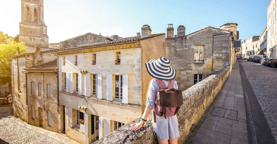 From Bordeaux: St. Emilion Village Half-Day Wine Tour - Leaving Bordeaux in a Mercedes minivan