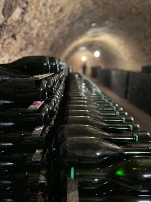 From Epernay : Bubble Champagne Tour 6 tastings - The guides make a real difference